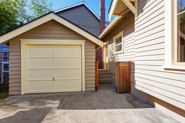 Cost of Garage Siding Replacement in Boise